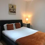 Impeccable Studio In London Long & Short